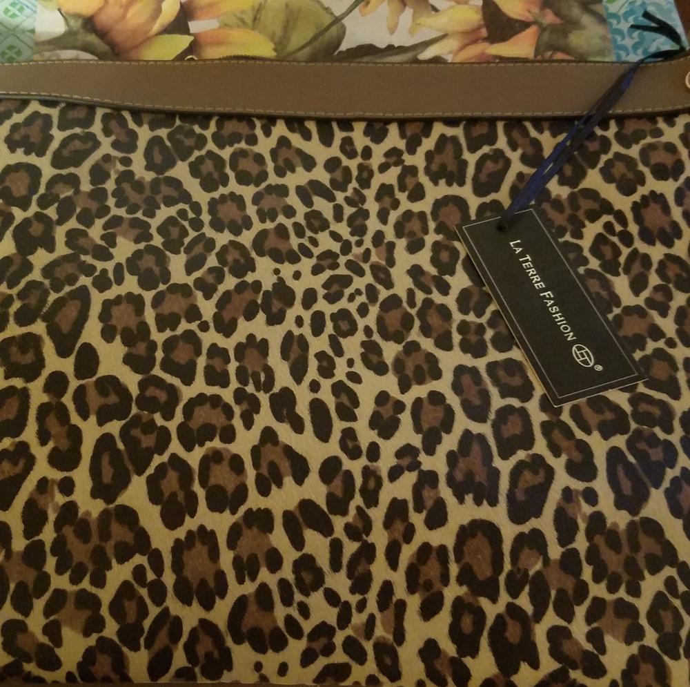 La Terre Fashion purse